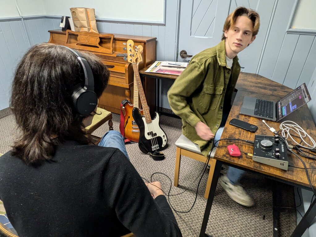 Christmas comes early with $2,500 for Young People\'s Recording Studio
