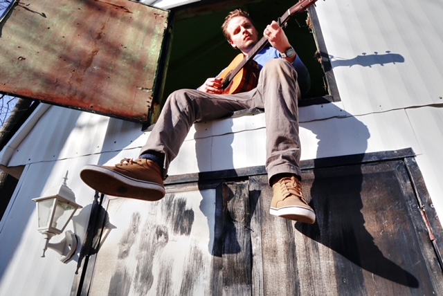 Open Mic with Simon Webb - May 6th @ Spearhead Brewery
