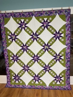 Tennessee Waltz Quilt by 
Della Cronkrite