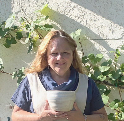 Profile Image: Suzanna Bates