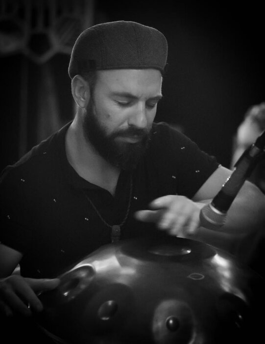 Profile Image: Nicolas D
 "nickohandpan"
