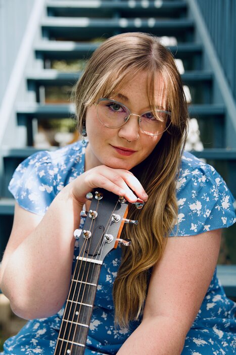Profile Image: Mari Rosehill