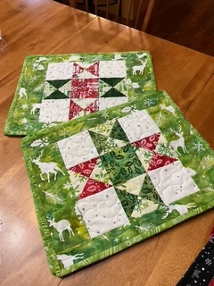 Ohio Star Placemats (6) by 
Della Cronkrite