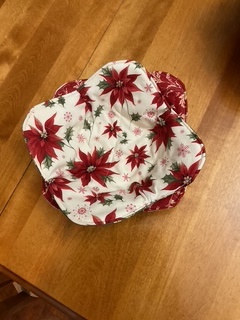 Bowl Cozy Poinsettia Red by 
Della Cronkrite