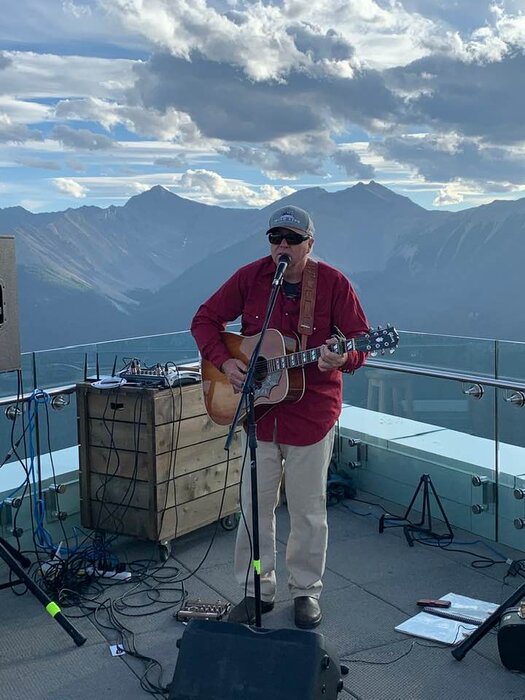 Profile Image: Mike Petroff