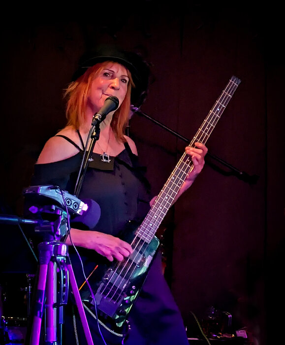 Profile Image: Sharon Wadsworth
 "SP"