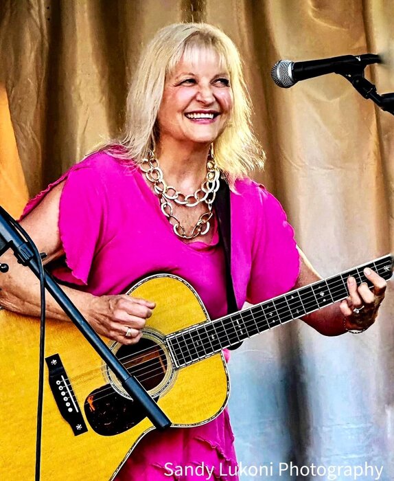 Profile Image: Beverley McKeen