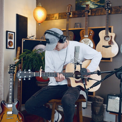 Acoustic Looping: Nate Hardy @ The Cove Inn Sep 1 2026 - Aug 4th @ The Cove Inn
